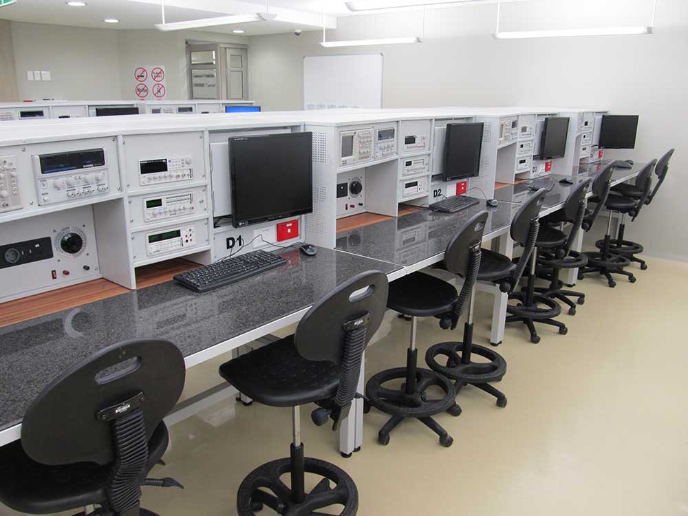 electrical-and-electronic-engineering-labs-up-20112052